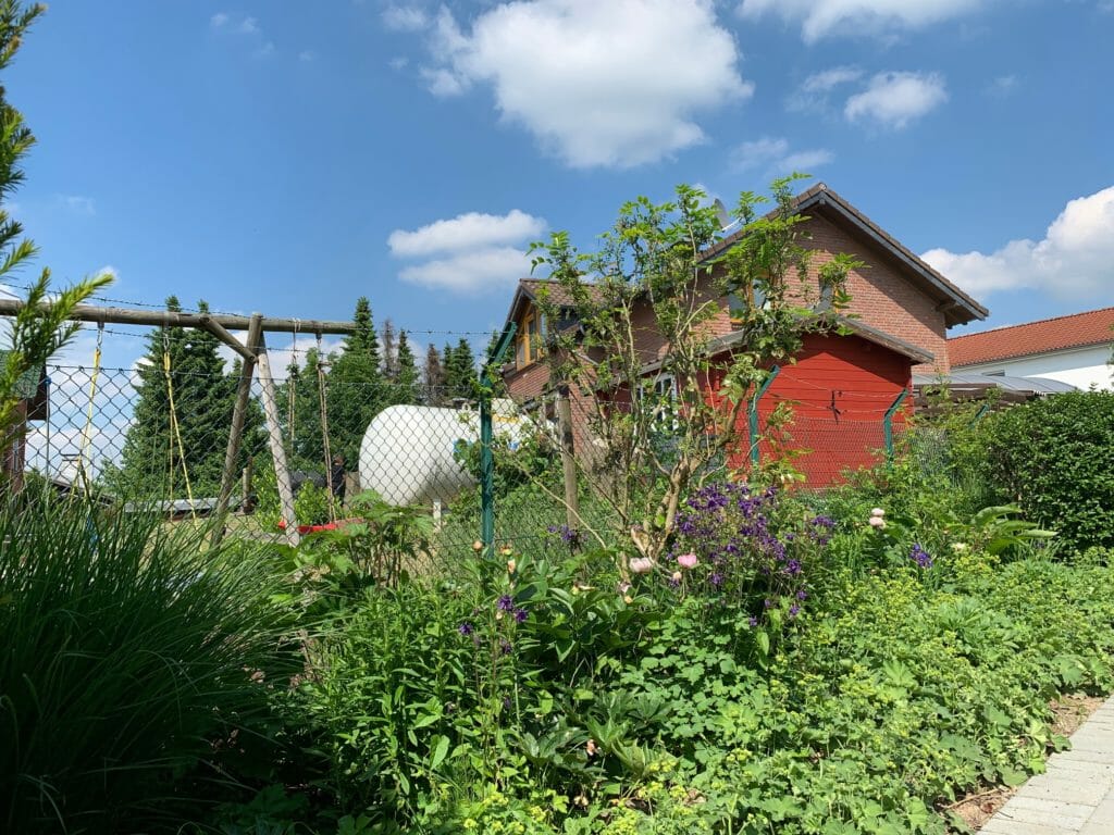 Oberirdischer Gastank zur Miete im Garten