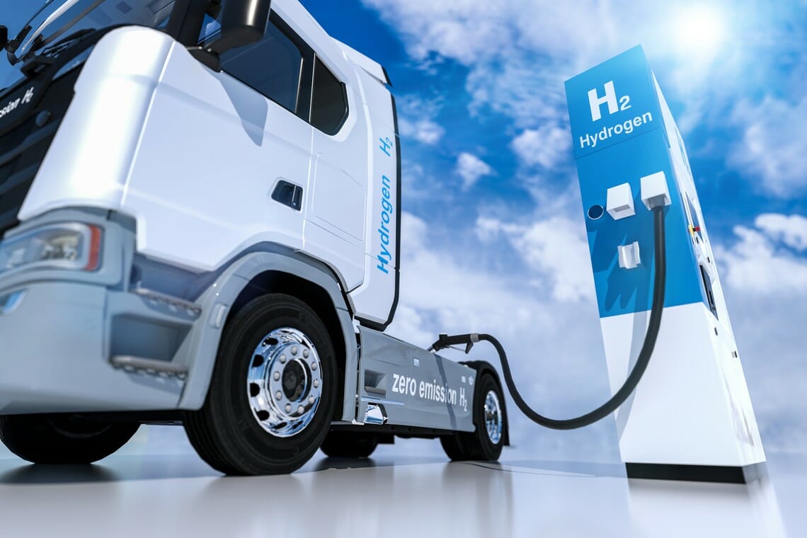 Wasserstoff LKW an Wasserstofftankstelle